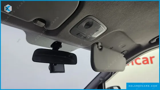 HYUNDAI STAREX VAN 3-SEATER