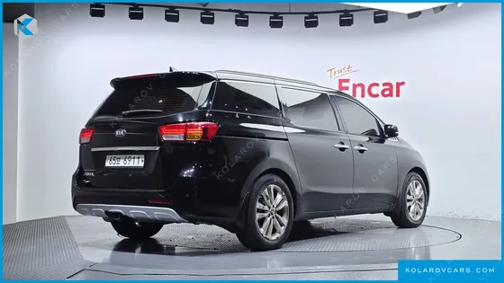 KIA CARNIVAL 9-SEATER NOBLESSE