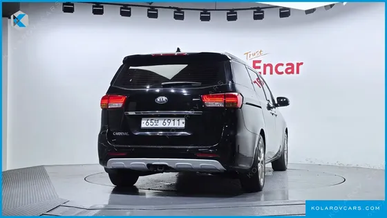 KIA CARNIVAL 9-SEATER NOBLESSE