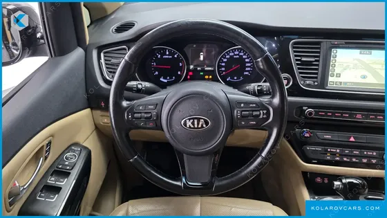 KIA CARNIVAL 9-SEATER NOBLESSE
