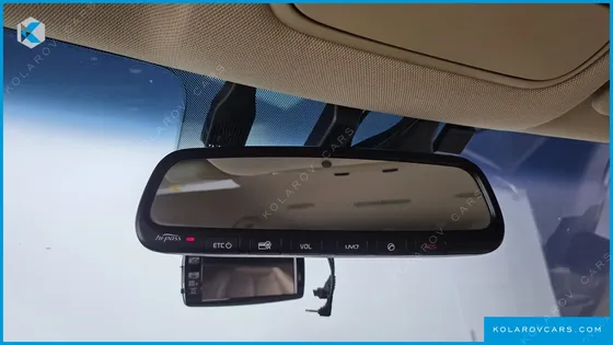 KIA CARNIVAL 9-SEATER NOBLESSE