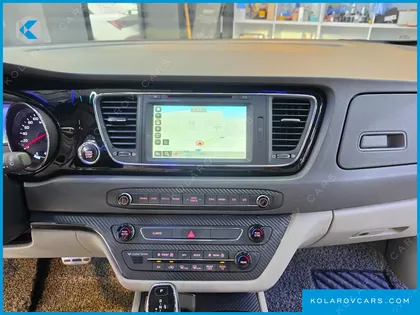 KIA CARNIVAL 9-SEATER NOBLESSE