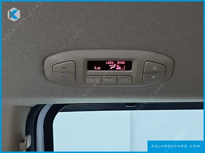 KIA CARNIVAL 9-SEATER NOBLESSE