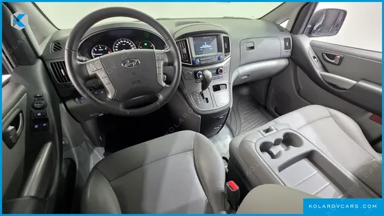HYUNDAI STAREX VAN 3-SEATER