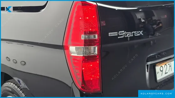 HYUNDAI STAREX VAN 3-SEATER