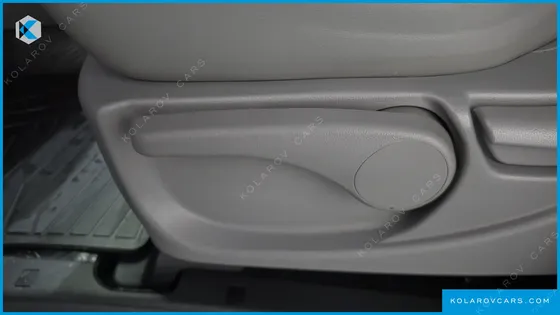 HYUNDAI STAREX VAN 3-SEATER