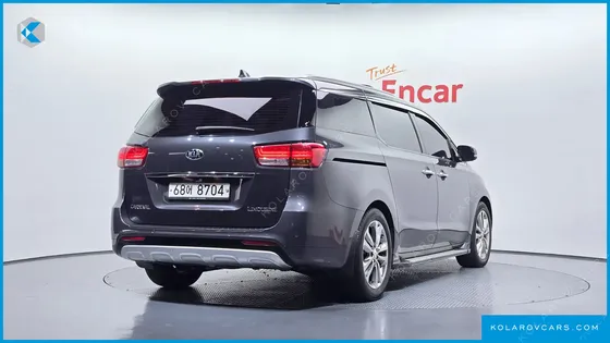 KIA CARNIVAL 7-SEATER LIMOUSINE