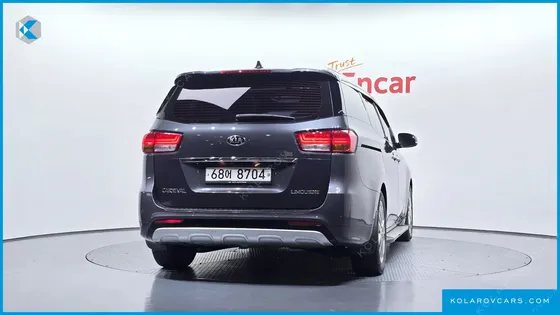 KIA CARNIVAL 7-SEATER LIMOUSINE