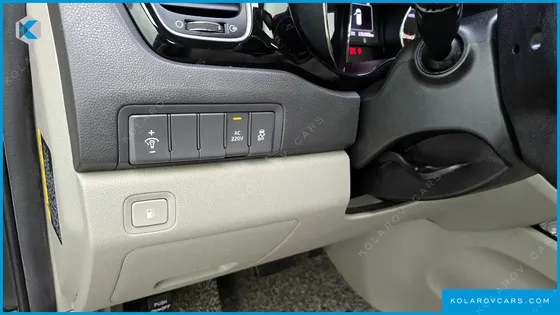 KIA CARNIVAL 7-SEATER LIMOUSINE