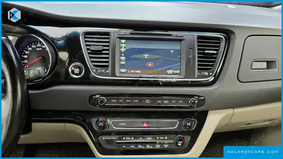 KIA CARNIVAL 7-SEATER LIMOUSINE