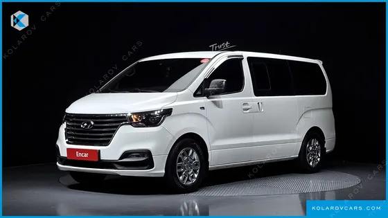 HYUNDAI STAREX VAN 5-SEATER