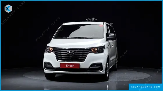 HYUNDAI STAREX VAN 5-SEATER