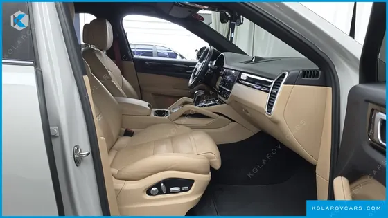 PORSCHE CAYENNE 3.0 COUPE