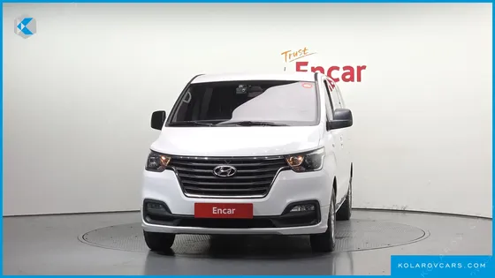 HYUNDAI STAREX VAN 5-SEATER