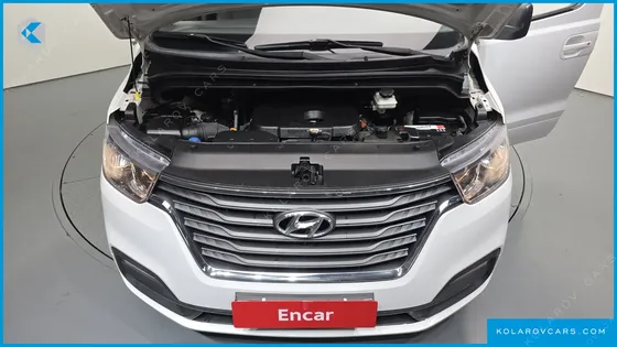 HYUNDAI STAREX VAN 5-SEATER