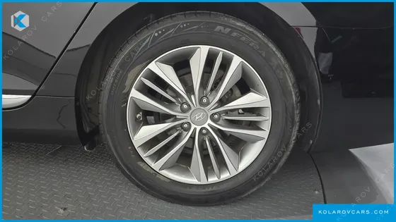 HYUNDAI GRANDEUR HG240 MODERN COLLECTION