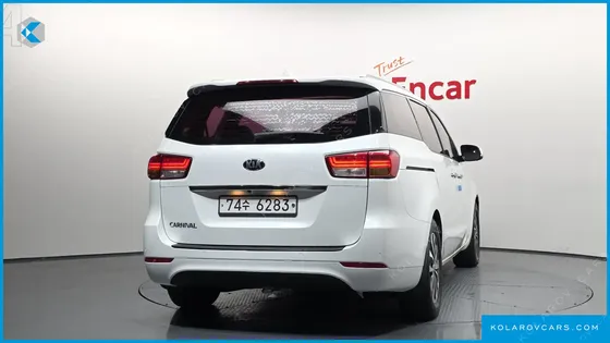 KIA CARNIVAL 11-SEATER PRESTIGE