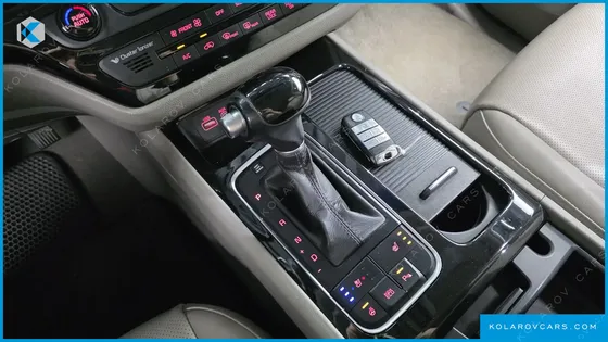 KIA CARNIVAL 11-SEATER PRESTIGE