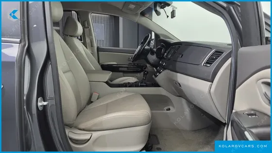KIA CARNIVAL 11-SEATER PRESTIGE