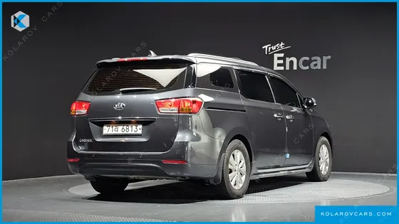 KIA CARNIVAL 11-SEATER LUXURY