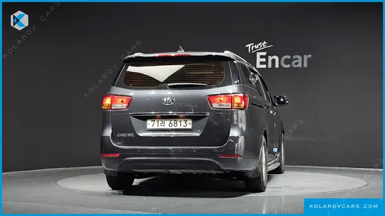 KIA CARNIVAL 11-SEATER LUXURY