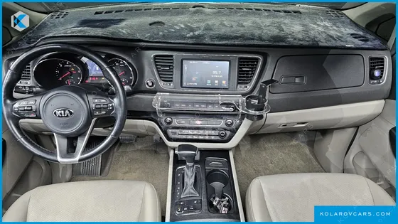 KIA CARNIVAL 11-SEATER LUXURY