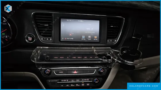 KIA CARNIVAL 11-SEATER LUXURY
