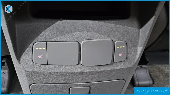 KIA CARNIVAL 11-SEATER LUXURY