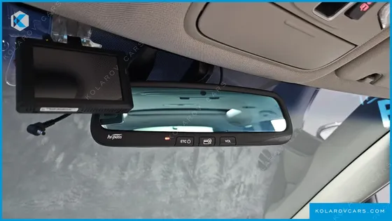 KIA CARNIVAL 11-SEATER LUXURY