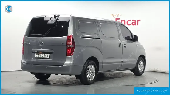 HYUNDAI STAREX VAN 3-SEATER