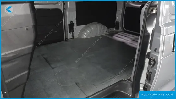 HYUNDAI STAREX VAN 3-SEATER