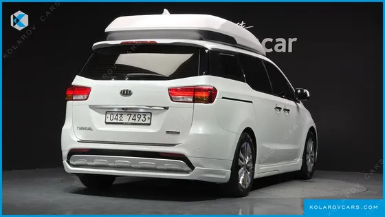KIA CARNIVAL 9-SEATER HI-LIMOUSINE