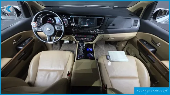 KIA CARNIVAL 9-SEATER HI-LIMOUSINE