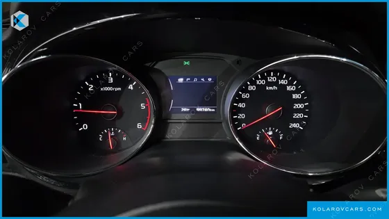 KIA CARNIVAL 9-SEATER HI-LIMOUSINE