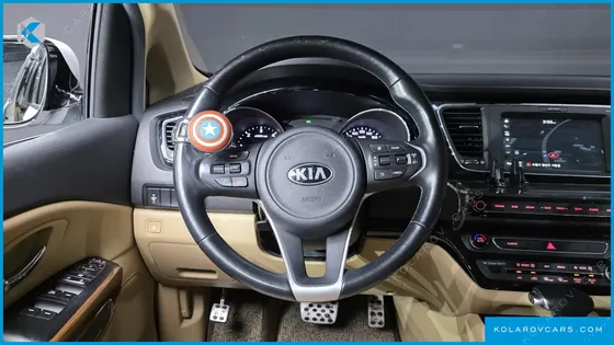 KIA CARNIVAL 9-SEATER HI-LIMOUSINE