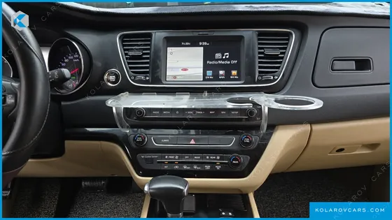 KIA CARNIVAL 9-SEATER HI-LIMOUSINE