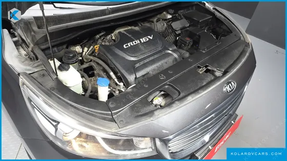 KIA CARNIVAL 9-SEATER PRESTIGE