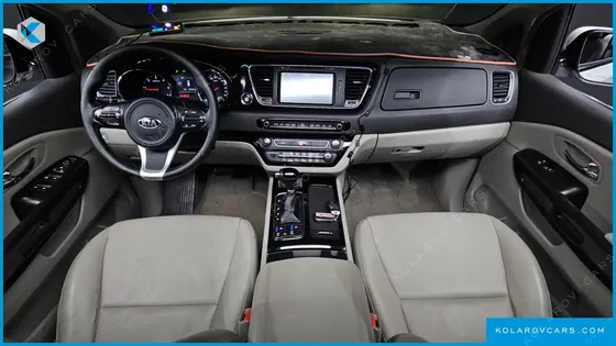 KIA CARNIVAL 9-SEATER PRESTIGE