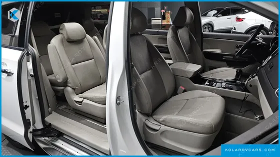 KIA CARNIVAL 9-SEATER PRESTIGE