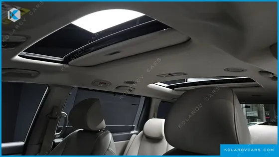 KIA CARNIVAL 9-SEATER PRESTIGE
