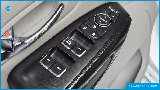 KIA CARNIVAL 9-SEATER PRESTIGE