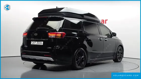 KIA CARNIVAL 9-SEATER HI-LIMOUSINE