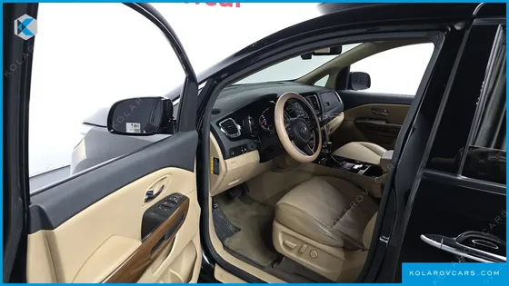 KIA CARNIVAL 9-SEATER HI-LIMOUSINE