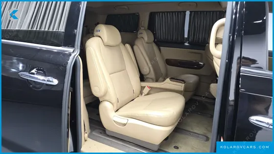 KIA CARNIVAL 9-SEATER HI-LIMOUSINE