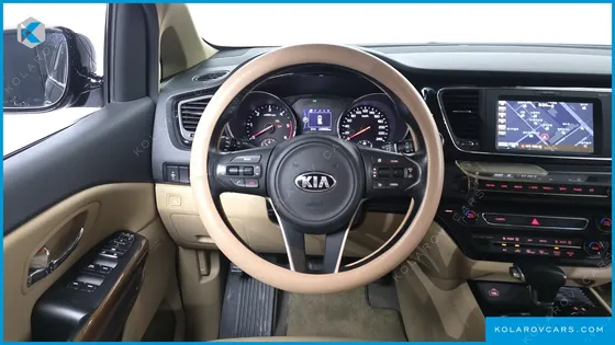 KIA CARNIVAL 9-SEATER HI-LIMOUSINE