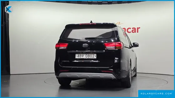 KIA CARNIVAL 9-SEATER NOBLESSE