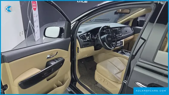 KIA CARNIVAL 9-SEATER NOBLESSE
