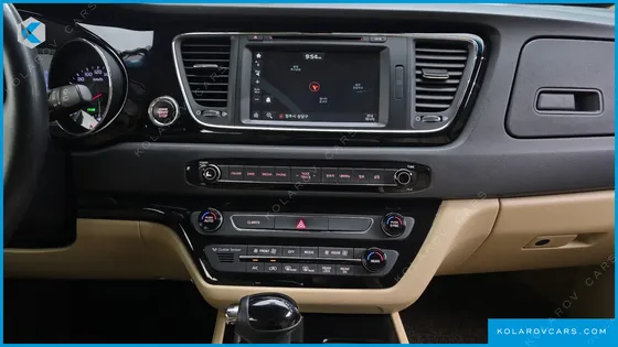 KIA CARNIVAL 9-SEATER NOBLESSE