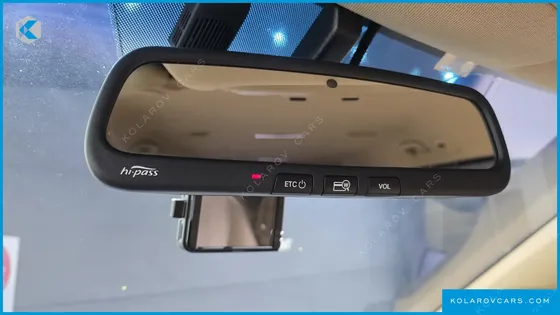 KIA CARNIVAL 9-SEATER NOBLESSE