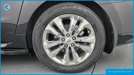 KIA CARNIVAL 9-SEATER NOBLESSE